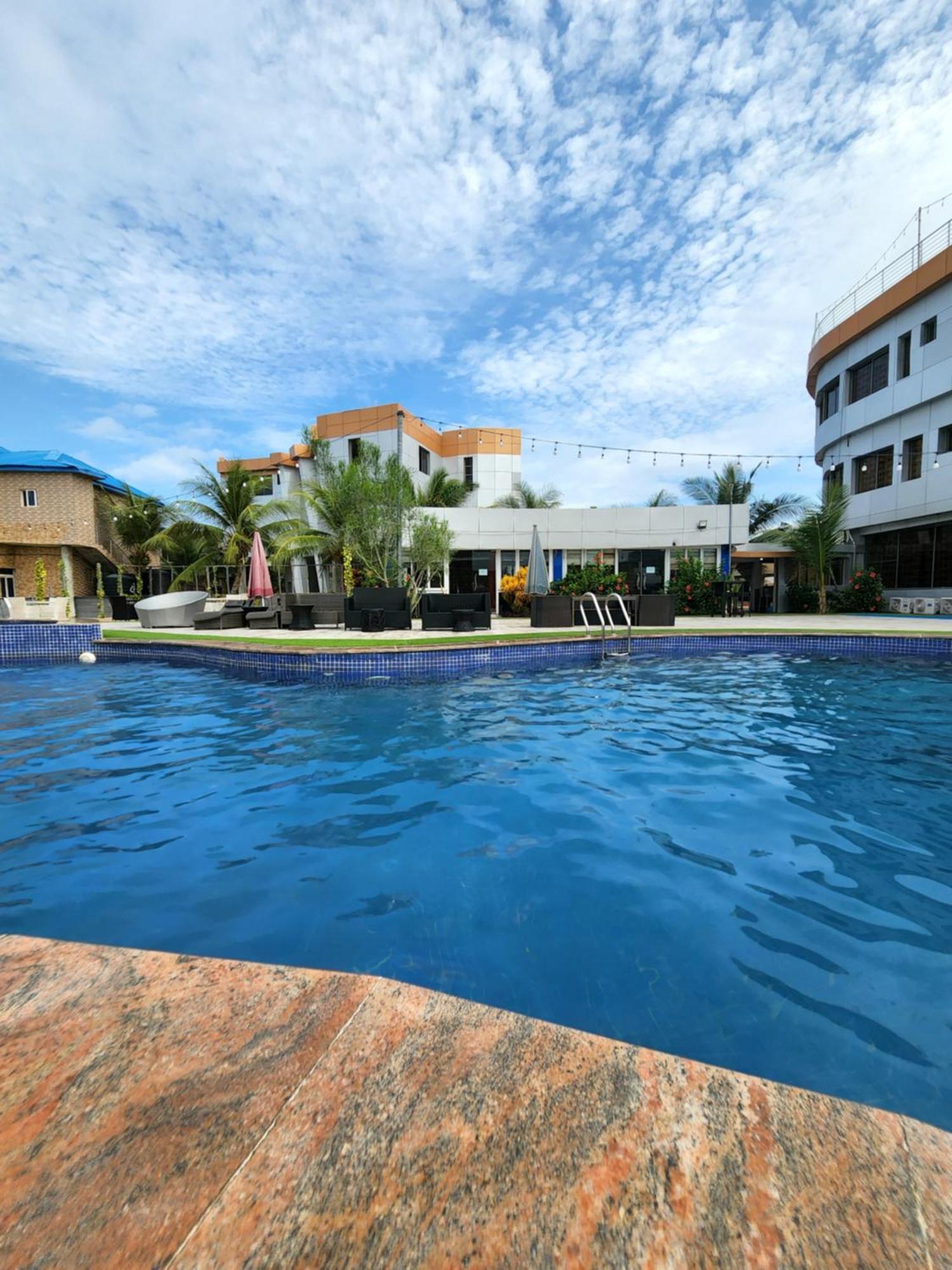 Paradise Beach Resort Лагос Экстерьер фото